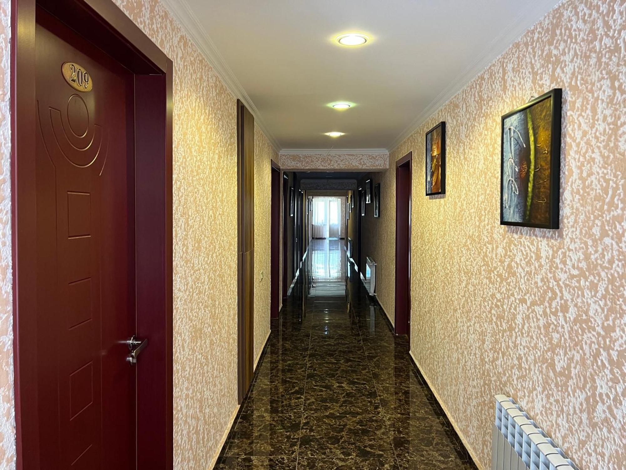 Hotel Iveria Abastumani Exteriör bild
